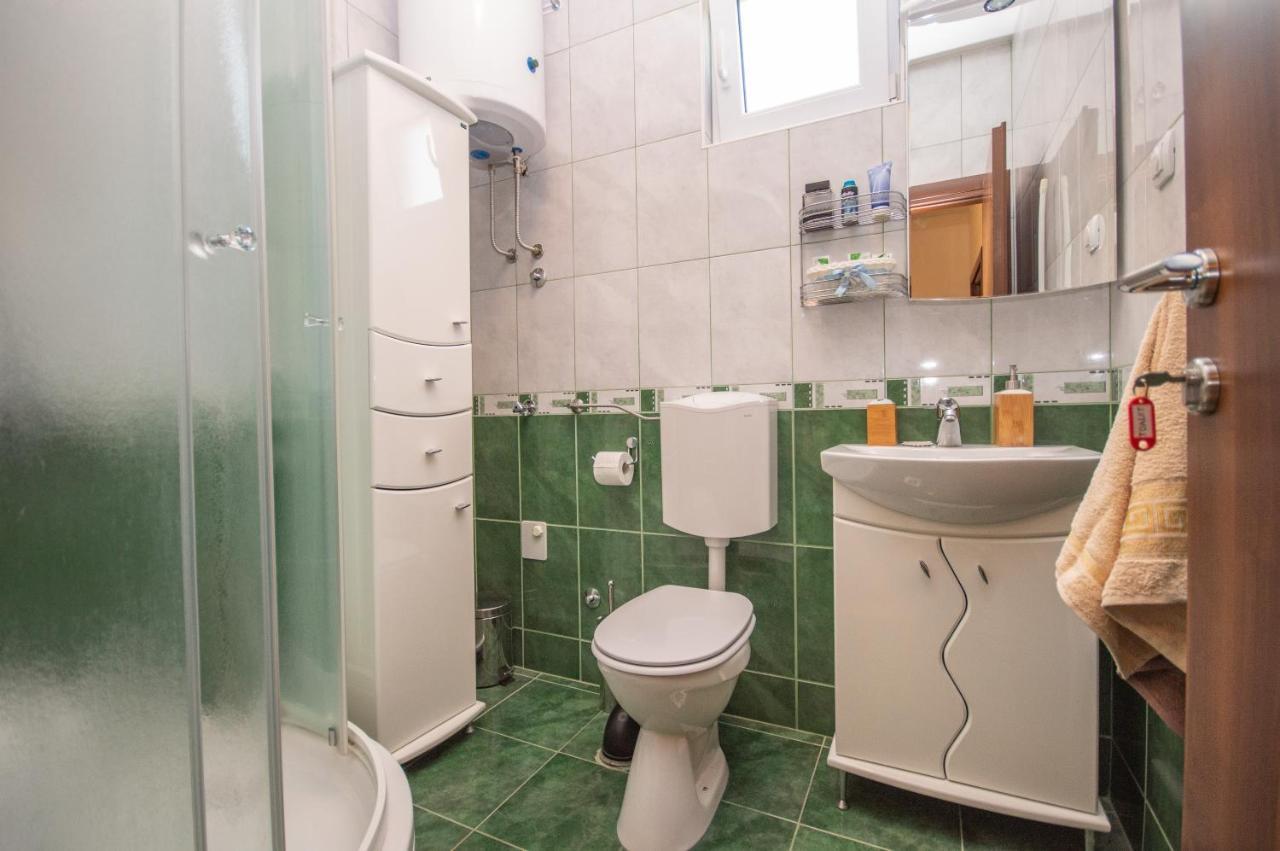 Apartmani Mrsic Risan Ngoại thất bức ảnh